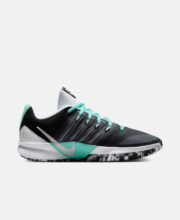 Basketball shoes Sabrina 3