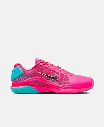 Tennis shoes