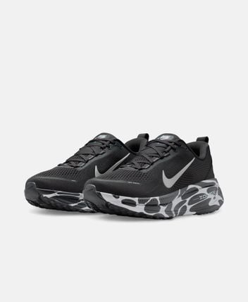 Running shoes