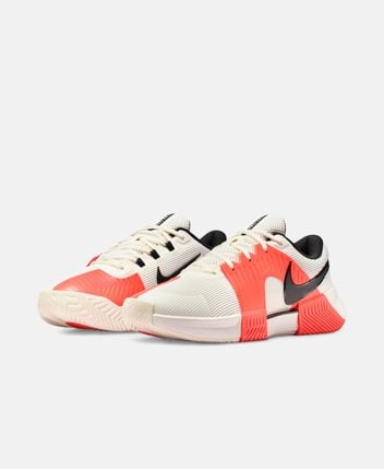 Tennis shoes Zoom Challenge