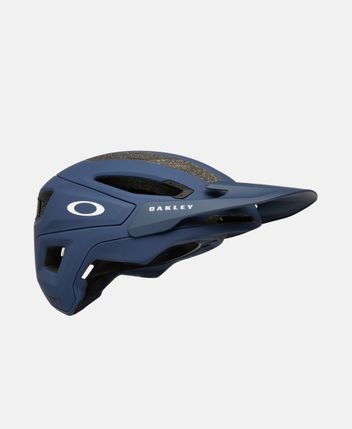 Cycling helmet