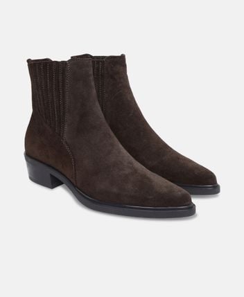 Chelsea boots