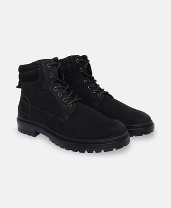 Lace-up ankle boot