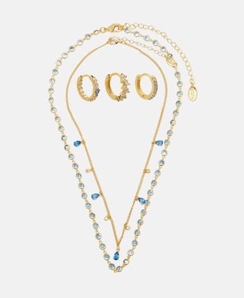 Set of earrings and necklaces