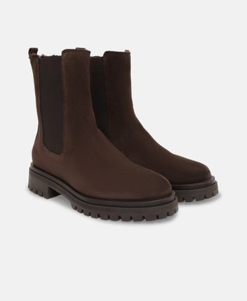 Chelsea boots