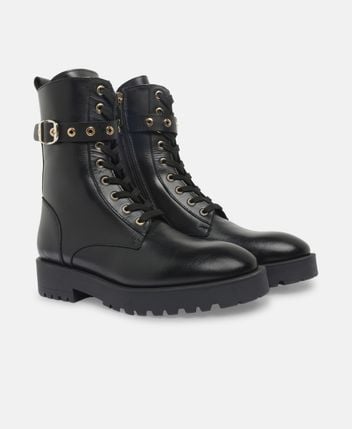 Lace-up ankle boot