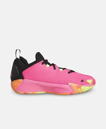 Basketball shoes