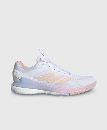 Tennis shoes