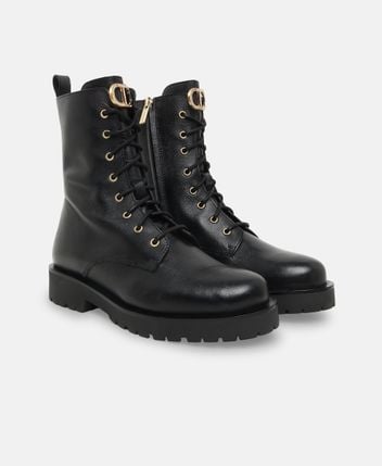 Lace-up ankle boot