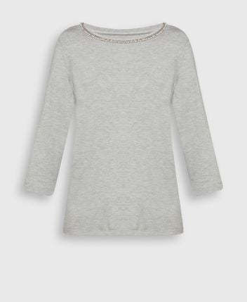 Long-sleeved top
