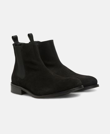Chelsea boots