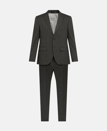 Suit Grant-Rayan
