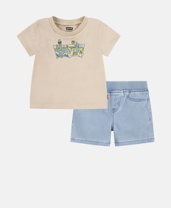 T-shirt and shorts set