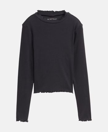 Long-sleeved top