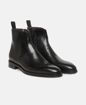 Chelsea boots