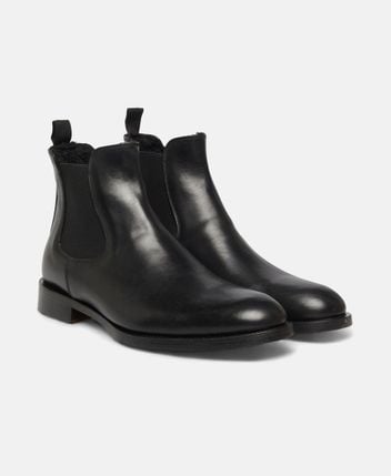 Chelsea boots