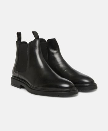 Chelsea boots