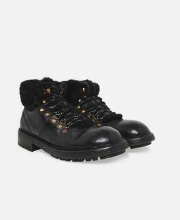 Lace-up boots