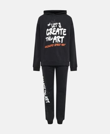 Sweatshirt and trousers set