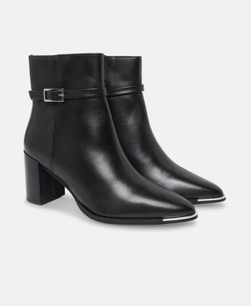 Ankle boots Tuga