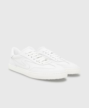 Sneakers Runaround