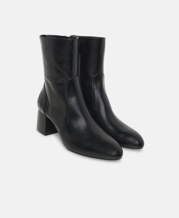 Ankle boots Essential