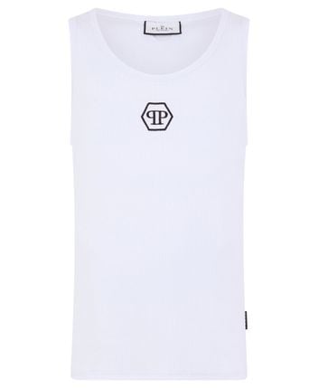 Sleeveless shirt