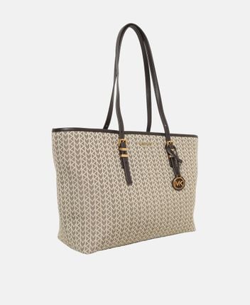 Shopper Quinn