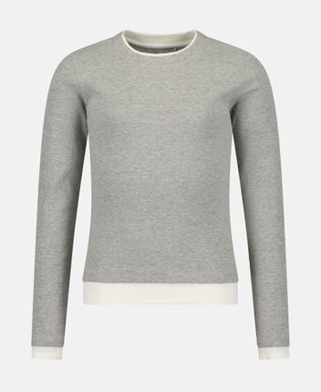 Long-sleeved top