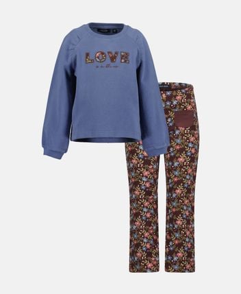 Sweatshirt and trousers set