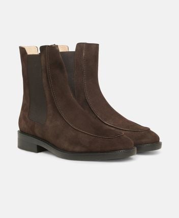 Chelsea boots