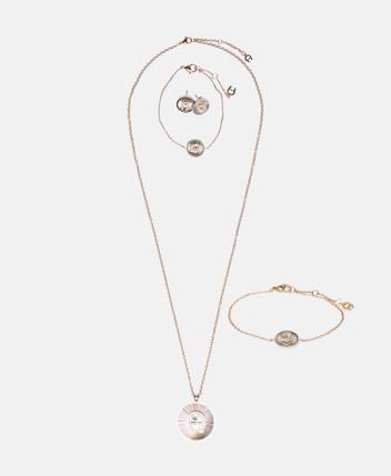 Necklace and earrings set