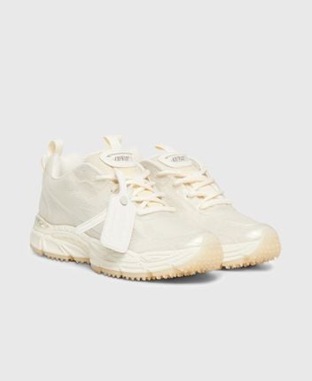 Chunky sneakers