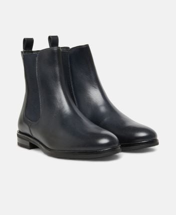 Chelsea boots