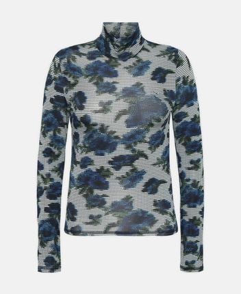 Long-sleeved top
