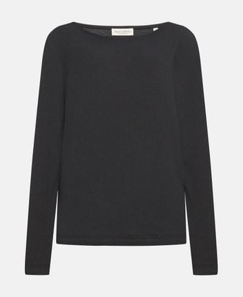 Long-sleeved top