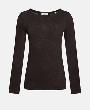 Long-sleeved top