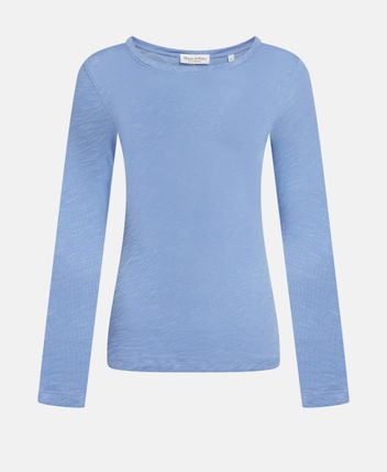 Long-sleeved top