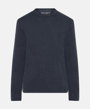 Long-sleeved top