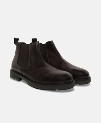 Chelsea boots