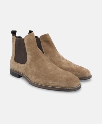 Chelsea boots