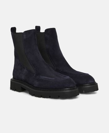 Chelsea boots