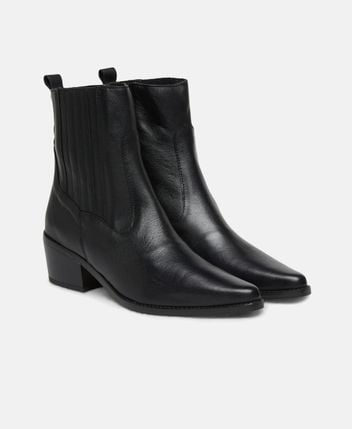 Chelsea boots