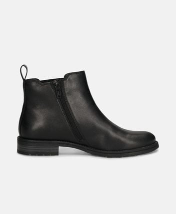 Chelsea boots