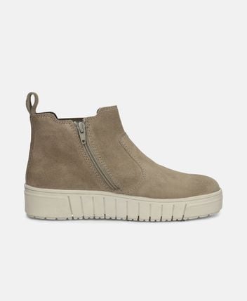 Chelsea boots