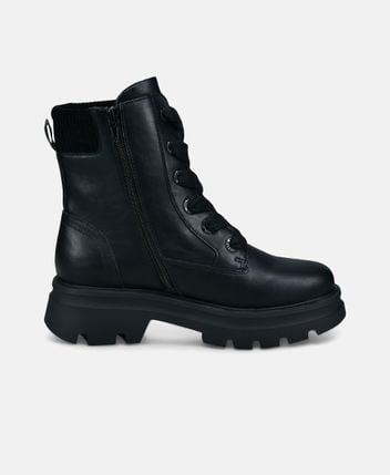 Lace-up ankle boot