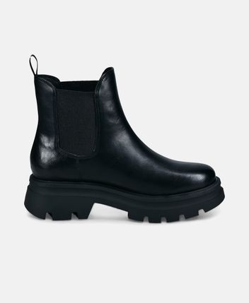 Chelsea boots