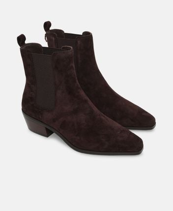 Chelsea boots