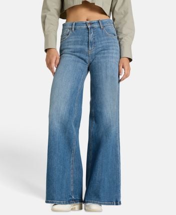 Flared jeans