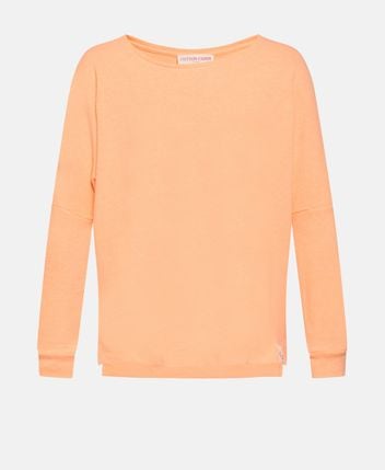 Long-sleeved top